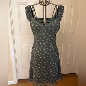 Floral Lace-Trim Midi Dress in forest green